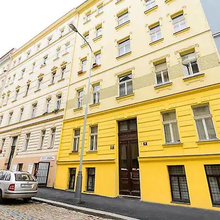 Ground Floor Apartment Prag Dış mekan fotoğraf