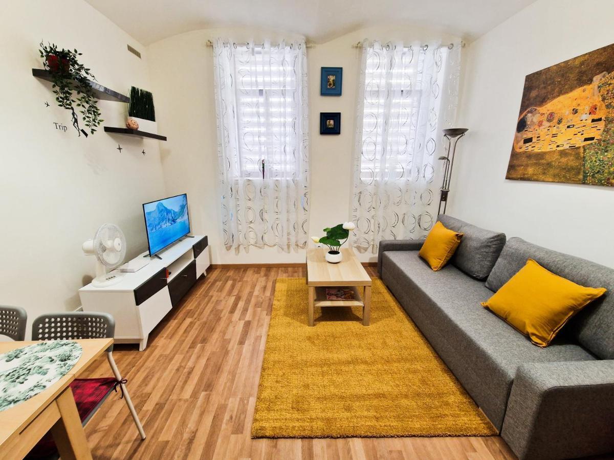 Ground Floor Apartment Prag Dış mekan fotoğraf